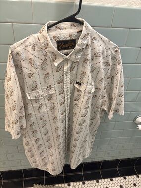 Howler Brothers White Short-Sleeve Floral Stripe Button-Down Shirt
